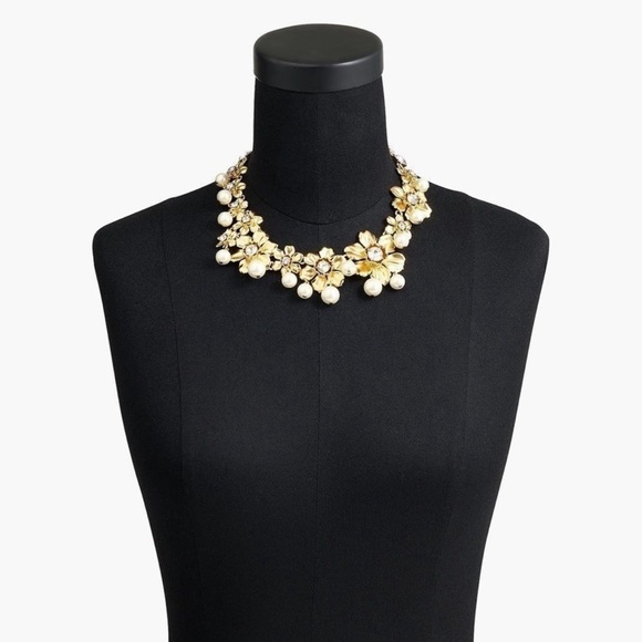 NWT Luxury J. Crew Pearl Crystal Floral Statement Holiday Wedding Necklace - Picture 3 of 17